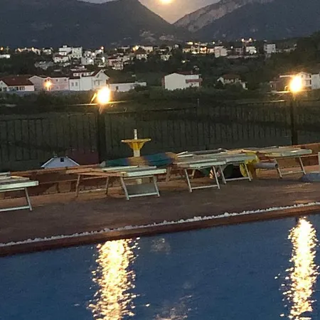 Arandi Ag Hotel